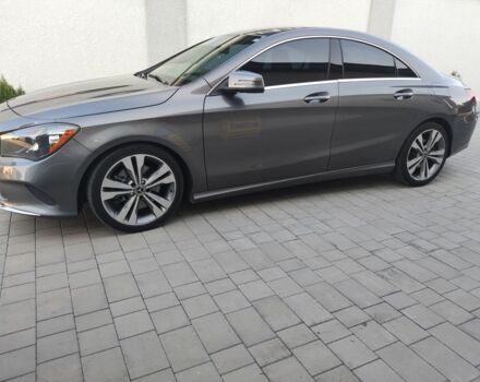 Сірий Мерседес 250, об'ємом двигуна 2 л та пробігом 130 тис. км за 16800 $, фото 2 на Automoto.ua