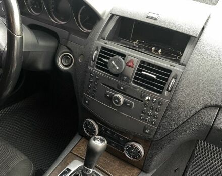 Серый Мерседес 250, объемом двигателя 2.1 л и пробегом 1 тыс. км за 6500 $, фото 6 на Automoto.ua