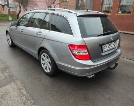 Серый Мерседес 250, объемом двигателя 2 л и пробегом 381 тыс. км за 9000 $, фото 7 на Automoto.ua