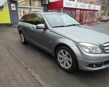 Серый Мерседес 250, объемом двигателя 2 л и пробегом 381 тыс. км за 9000 $, фото 5 на Automoto.ua