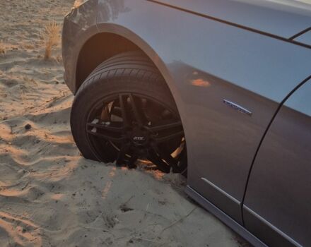 Серый Мерседес 250, объемом двигателя 2.2 л и пробегом 339 тыс. км за 14500 $, фото 2 на Automoto.ua