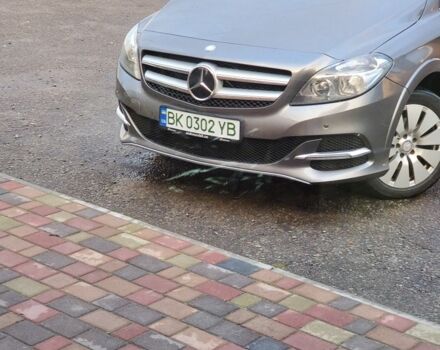 Серый Мерседес 250, объемом двигателя 0 л и пробегом 124 тыс. км за 8900 $, фото 4 на Automoto.ua