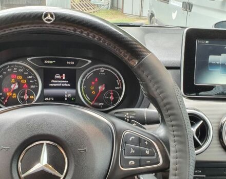 Серый Мерседес 250, объемом двигателя 0 л и пробегом 124 тыс. км за 8900 $, фото 3 на Automoto.ua