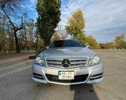 Серый Мерседес 250, объемом двигателя 1.8 л и пробегом 280 тыс. км за 12200 $, фото 1 на Automoto.ua