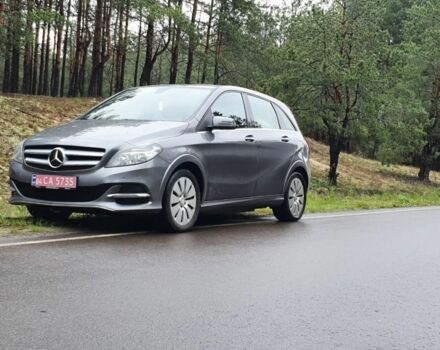 Серый Мерседес 250, объемом двигателя 0 л и пробегом 124 тыс. км за 8900 $, фото 1 на Automoto.ua