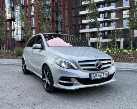 Сірий Мерседес 250, об'ємом двигуна 0 л та пробігом 60 тис. км за 10700 $, фото 1 на Automoto.ua