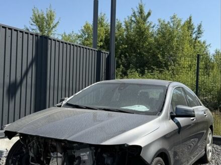 Серый Мерседес 250, объемом двигателя 2 л и пробегом 100 тыс. км за 12000 $, фото 1 на Automoto.ua