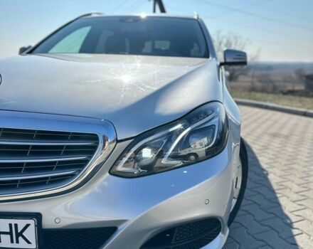 Сірий Мерседес 250, об'ємом двигуна 2.1 л та пробігом 380 тис. км за 15500 $, фото 1 на Automoto.ua