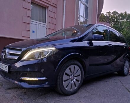 Синий Мерседес 250, объемом двигателя 0 л и пробегом 114 тыс. км за 13300 $, фото 3 на Automoto.ua