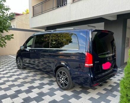 Синий Мерседес 250, объемом двигателя 2 л и пробегом 60 тыс. км за 68874 $, фото 2 на Automoto.ua