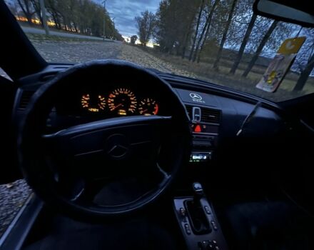 Синій Мерседес 250, об'ємом двигуна 2.5 л та пробігом 500 тис. км за 2999 $, фото 12 на Automoto.ua