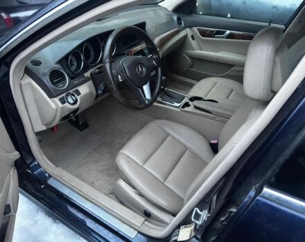 Синій Мерседес 250, об'ємом двигуна 0 л та пробігом 68 тис. км за 7000 $, фото 11 на Automoto.ua