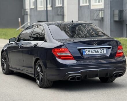 Синий Мерседес 250, объемом двигателя 1.8 л и пробегом 155 тыс. км за 11900 $, фото 8 на Automoto.ua