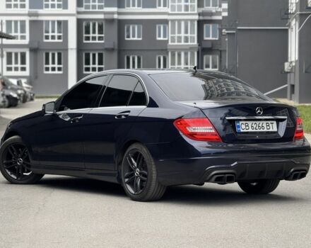 Синий Мерседес 250, объемом двигателя 1.8 л и пробегом 155 тыс. км за 11900 $, фото 3 на Automoto.ua