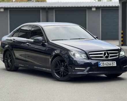 Синий Мерседес 250, объемом двигателя 1.8 л и пробегом 155 тыс. км за 11900 $, фото 2 на Automoto.ua