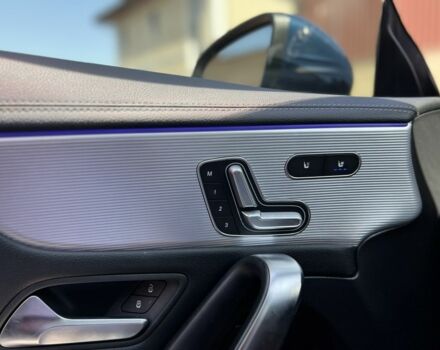 Синий Мерседес 250, объемом двигателя 2 л и пробегом 141 тыс. км за 27500 $, фото 9 на Automoto.ua