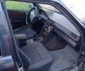 Синий Мерседес 250, объемом двигателя 2.5 л и пробегом 450 тыс. км за 1900 $, фото 5 на Automoto.ua