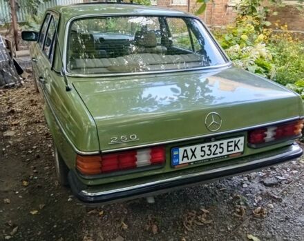 Зелений Мерседес 250, об'ємом двигуна 2.5 л та пробігом 210 тис. км за 3000 $, фото 3 на Automoto.ua