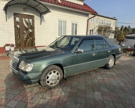 Зелений Мерседес 250, об'ємом двигуна 2.5 л та пробігом 635 тис. км за 3400 $, фото 4 на Automoto.ua