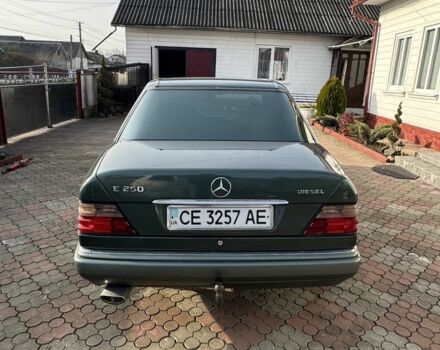 Зелений Мерседес 250, об'ємом двигуна 2.5 л та пробігом 635 тис. км за 3400 $, фото 2 на Automoto.ua