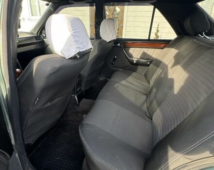 Зелений Мерседес 250, об'ємом двигуна 2.5 л та пробігом 635 тис. км за 3400 $, фото 5 на Automoto.ua