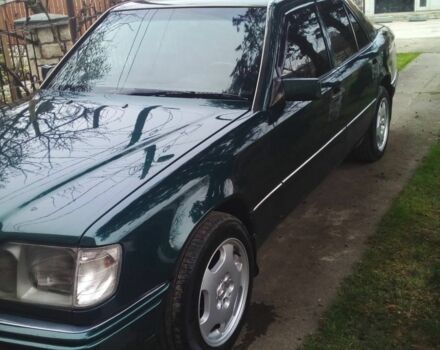 Зелений Мерседес 250, об'ємом двигуна 2.5 л та пробігом 299 тис. км за 4875 $, фото 15 на Automoto.ua