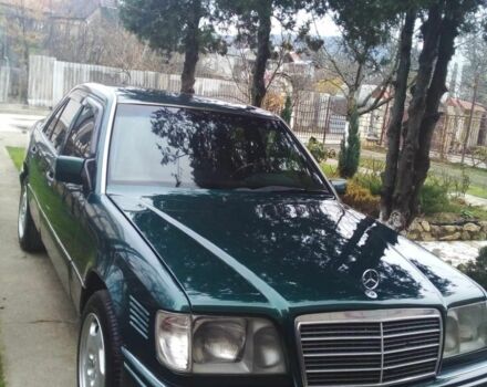 Зелений Мерседес 250, об'ємом двигуна 2.5 л та пробігом 299 тис. км за 4875 $, фото 19 на Automoto.ua