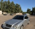 Чорний Мерседес 260, об'ємом двигуна 2.1 л та пробігом 300 тис. км за 1298 $, фото 1 на Automoto.ua