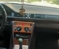 Сірий Мерседес 260, об'ємом двигуна 2.6 л та пробігом 200 тис. км за 1500 $, фото 3 на Automoto.ua