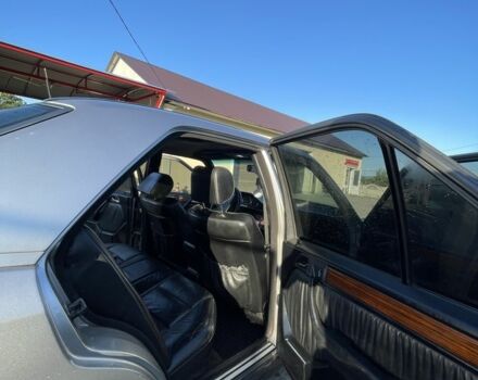 Сірий Мерседес 260, об'ємом двигуна 2.6 л та пробігом 400 тис. км за 2700 $, фото 4 на Automoto.ua