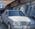 Серый Мерседес 260, объемом двигателя 2.6 л и пробегом 2 тыс. км за 1000 $, фото 1 на Automoto.ua