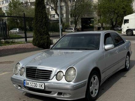 Мерседес 260 2001 в Ровно на Automoto.ua Серый Мерседес 260, объемом двигателя 2.6 л и пробегом 350 тыс. км за 3500 $, фото 1 на Automoto.ua