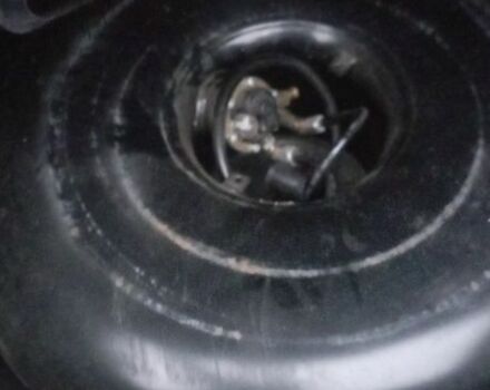 Синій Мерседес 260, об'ємом двигуна 2.5 л та пробігом 256 тис. км за 2500 $, фото 2 на Automoto.ua