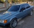 Синій Мерседес 260, об'ємом двигуна 2.6 л та пробігом 300 тис. км за 1350 $, фото 1 на Automoto.ua