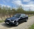 Синий Мерседес 260, объемом двигателя 2.6 л и пробегом 100 тыс. км за 1500 $, фото 1 на Automoto.ua