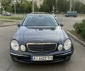 Синий Мерседес 260, объемом двигателя 2.6 л и пробегом 355 тыс. км за 5700 $, фото 1 на Automoto.ua