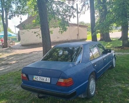 Синій Мерседес 260, об'ємом двигуна 2.5 л та пробігом 320 тис. км за 1450 $, фото 1 на Automoto.ua