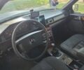 Синій Мерседес 260, об'ємом двигуна 2.5 л та пробігом 320 тис. км за 1450 $, фото 7 на Automoto.ua