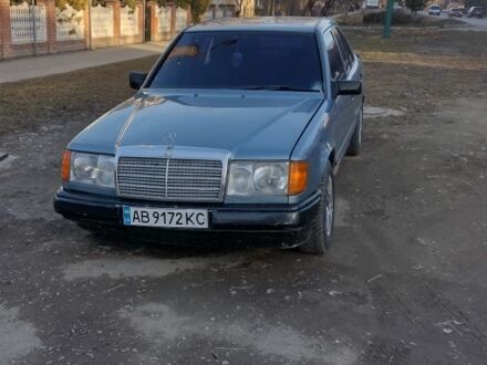 Мерседес 260 1987 в Каменце-Подольском на Automoto.ua Синий Мерседес 260, объемом двигателя 2.6 л и пробегом 250 тыс. км за 1500 $, фото 1 на Automoto.ua