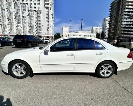 Белый Мерседес 280, объемом двигателя 3 л и пробегом 350 тыс. км за 7500 $, фото 3 на Automoto.ua