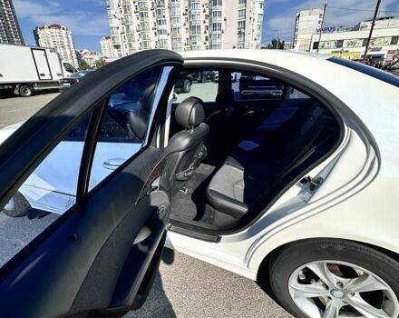 Белый Мерседес 280, объемом двигателя 3 л и пробегом 350 тыс. км за 7500 $, фото 9 на Automoto.ua