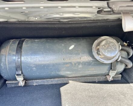 Белый Мерседес 280, объемом двигателя 3 л и пробегом 350 тыс. км за 7500 $, фото 14 на Automoto.ua