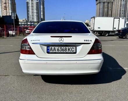 Белый Мерседес 280, объемом двигателя 3 л и пробегом 350 тыс. км за 7500 $, фото 6 на Automoto.ua