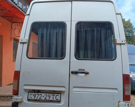 Белый Мерседес 280, объемом двигателя 2 л и пробегом 440 тыс. км за 150000 $, фото 3 на Automoto.ua