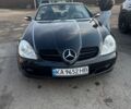 Черный Мерседес 280, объемом двигателя 3 л и пробегом 120 тыс. км за 8014 $, фото 1 на Automoto.ua