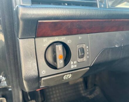 Черный Мерседес 280, объемом двигателя 2.8 л и пробегом 265 тыс. км за 4790 $, фото 22 на Automoto.ua