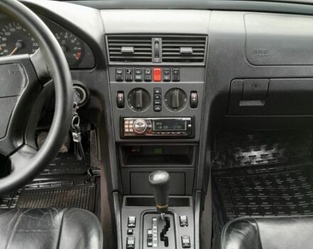 Чорний Мерседес 280, об'ємом двигуна 2.8 л та пробігом 300 тис. км за 2800 $, фото 3 на Automoto.ua