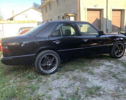 Чорний Мерседес 280, об'ємом двигуна 2.8 л та пробігом 404 тис. км за 2600 $, фото 5 на Automoto.ua