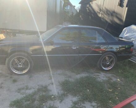 Чорний Мерседес 280, об'ємом двигуна 2.8 л та пробігом 404 тис. км за 2600 $, фото 4 на Automoto.ua