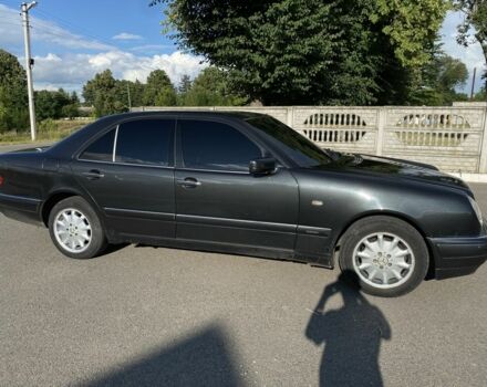 Чорний Мерседес 280, об'ємом двигуна 2.8 л та пробігом 450 тис. км за 2500 $, фото 1 на Automoto.ua